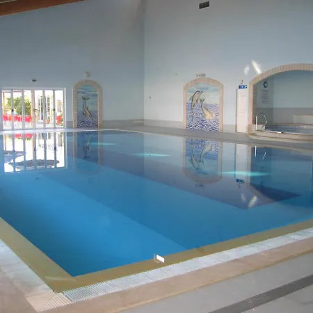 Great Flat With Heated Indoor Pool&jacuzzialvor Apartment Portimão