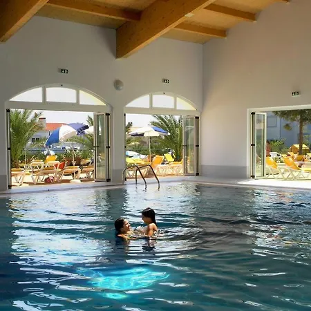 Great Flat With Heated Indoor Pool&jacuzzialvor Apartment Portimão